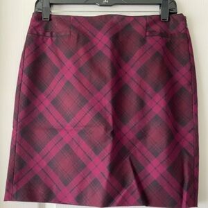 White House Black Market Maroon Plaid Skirt Size 4